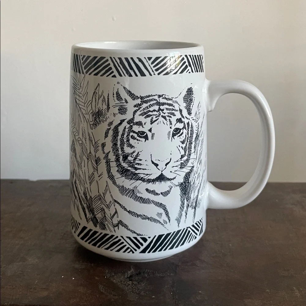 •| Tiger mug